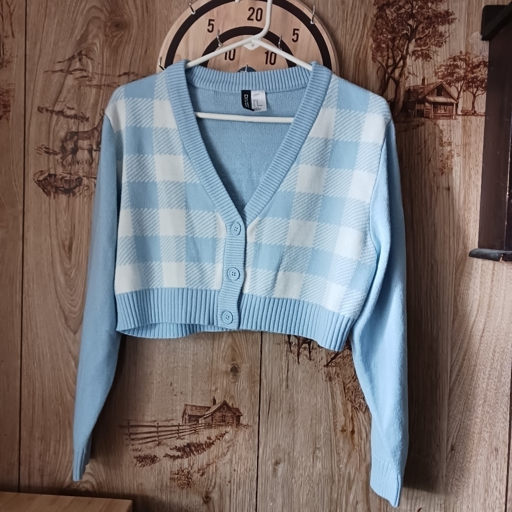 Divided H&M Cropped Cardigan Sweater Size Medium